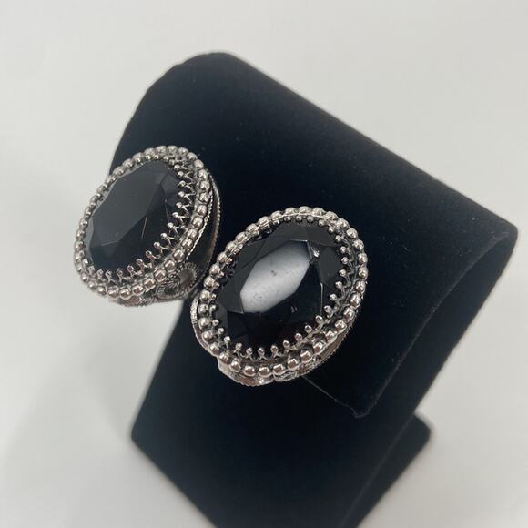 Vintage Whiting & Davis Oval Black Onyx clip on earrings - Picture 3 of 9